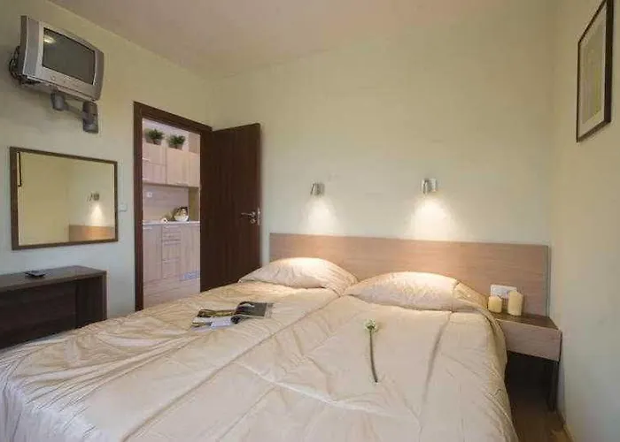 Redenka Semesterpark 4*